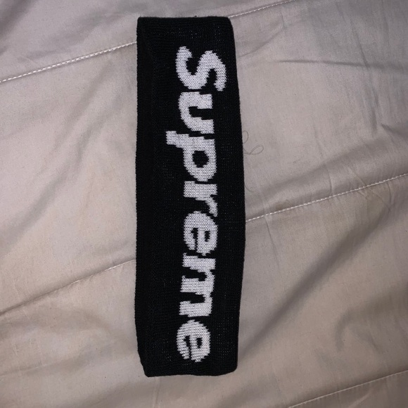 Black supreme head band!! Price is negotiable